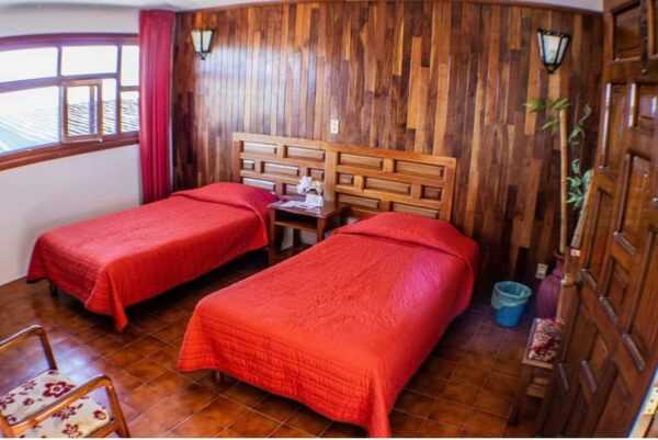 Habitacion doble con camas individuales en Cuetzallan